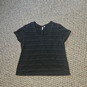 women's black t shirt blouse size L